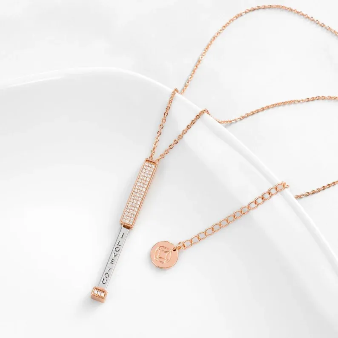 Collar con colgante Amor Infinito